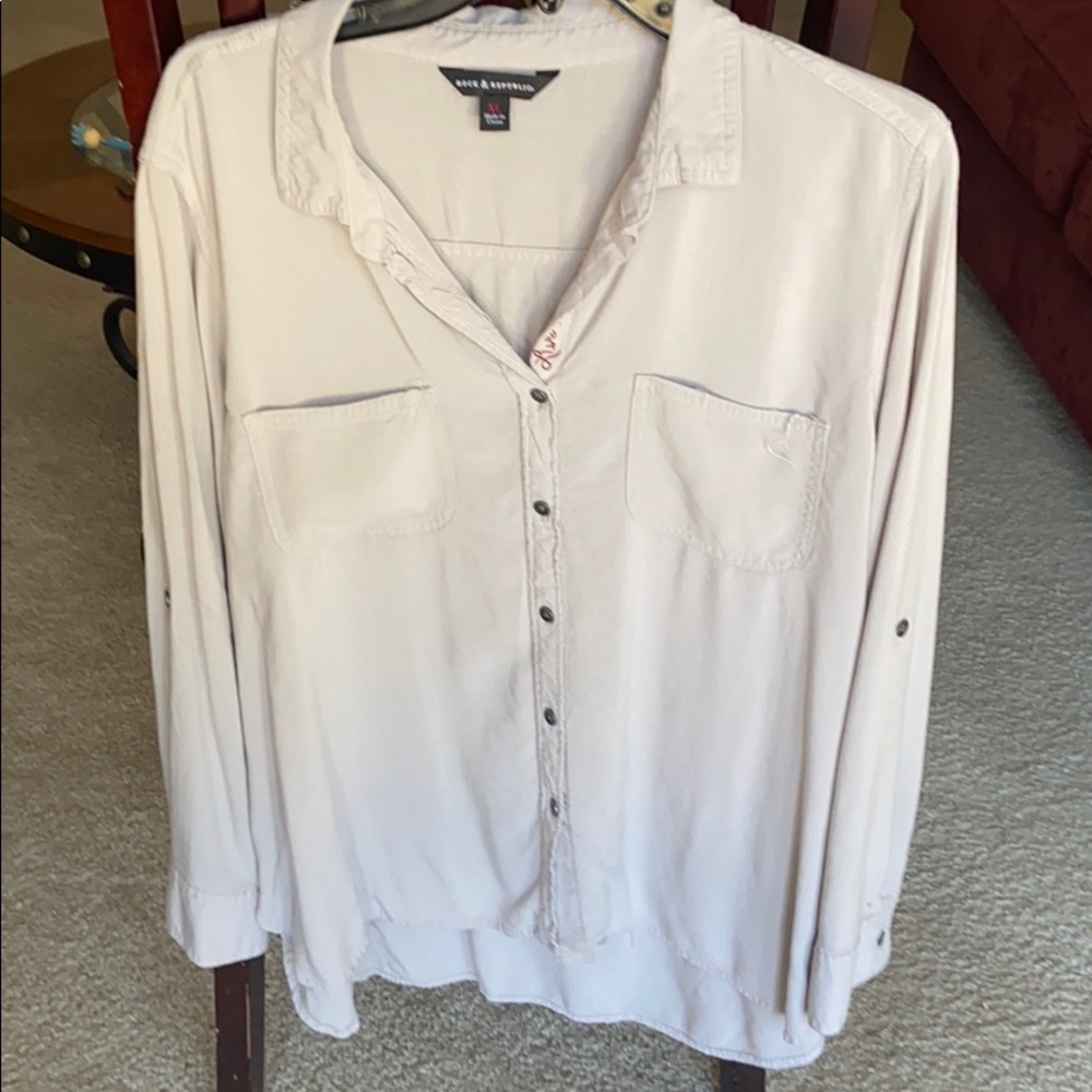 Rock and Republic long sleeve button down top XL
